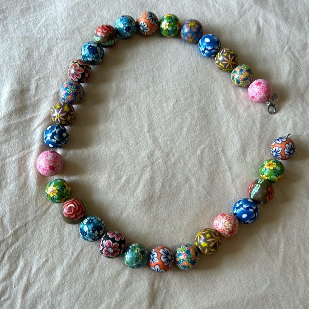 NWT Round clay ball necklace